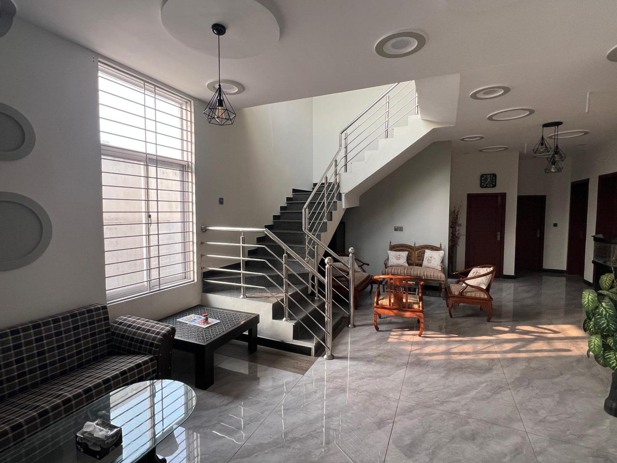 Deluxe King Room In Silverscape Residence Rawalpindi Luaran gambar